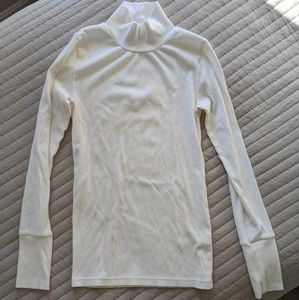 White long sleeve turtleneck sweater women